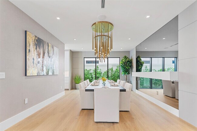 Building Photo - 1957 Harbourview Dr