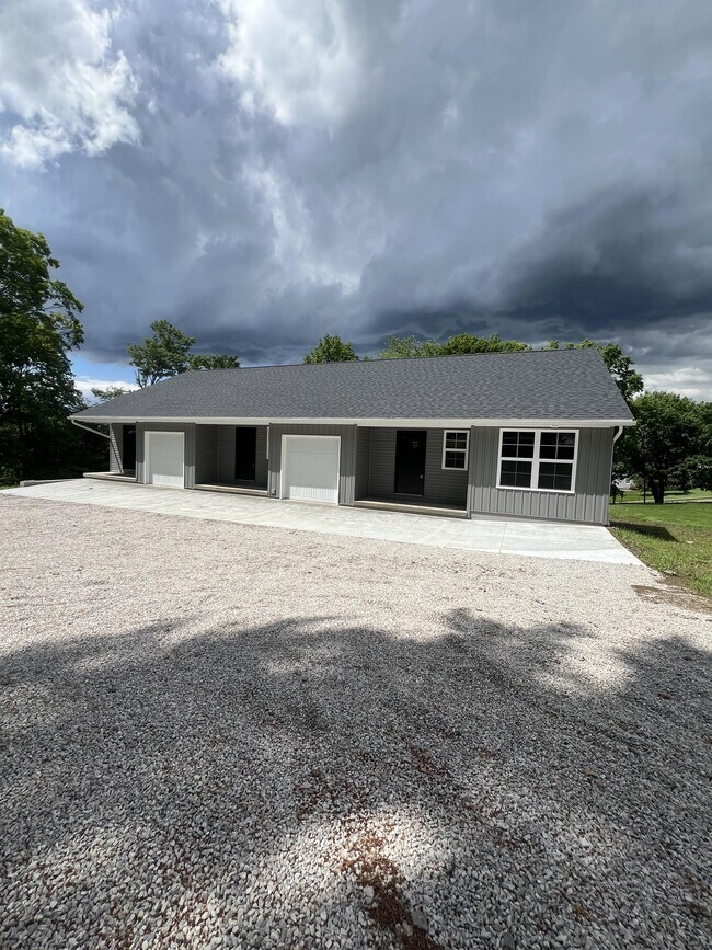 Building Photo - 322 Park St