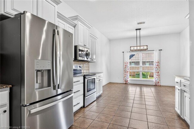 Building Photo - 3725 Colfax Way