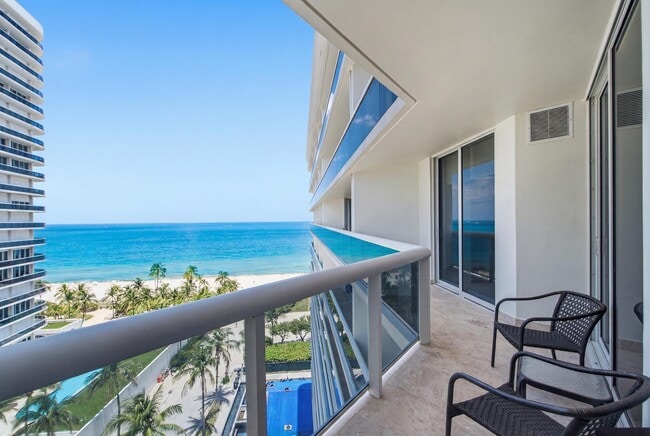 Building Photo - 9595 Collins Ave