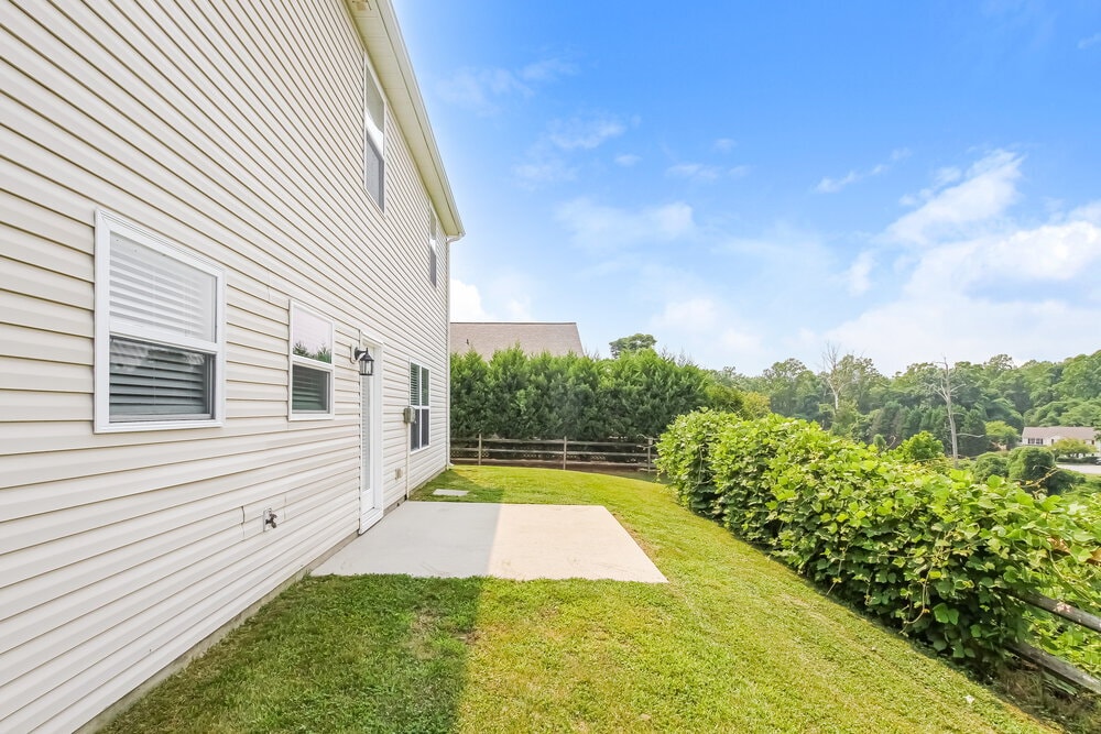 Building Photo - 255 Flanders Dr