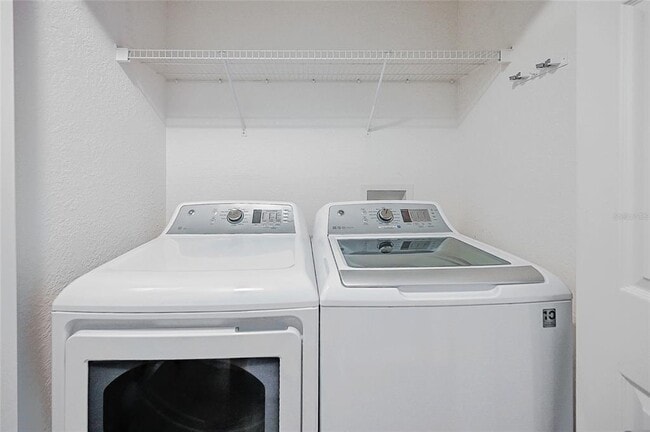 Building Photo - 7417 Vista Way