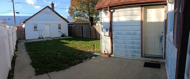 Garage & Back door - 7748 Newland Ave