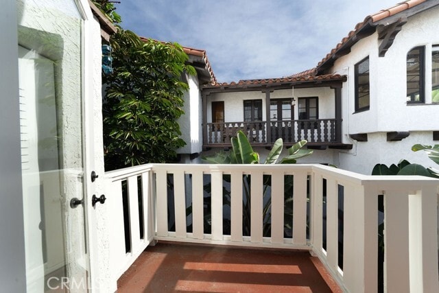 Building Photo - 8 S 36th Pl