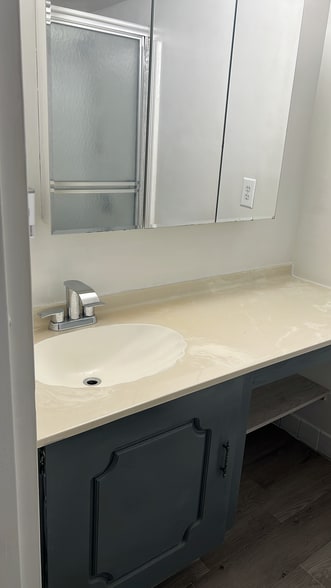 Building Photo - 2300 Pimmit Dr