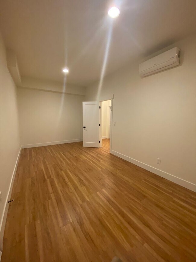 Building Photo - Mead School District-Upper unit Duplex 3 beds,2 bath Available June 10th