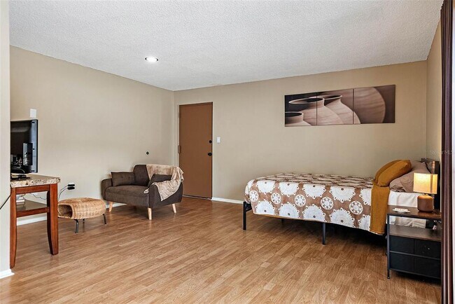 Building Photo - 1055 82nd Terrace N