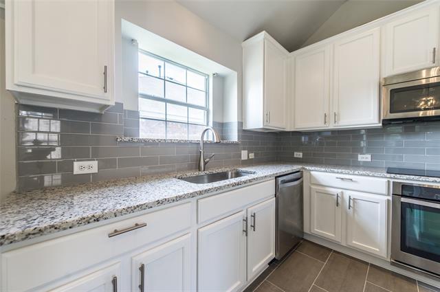 Building Photo - 5004 Springflower Dr