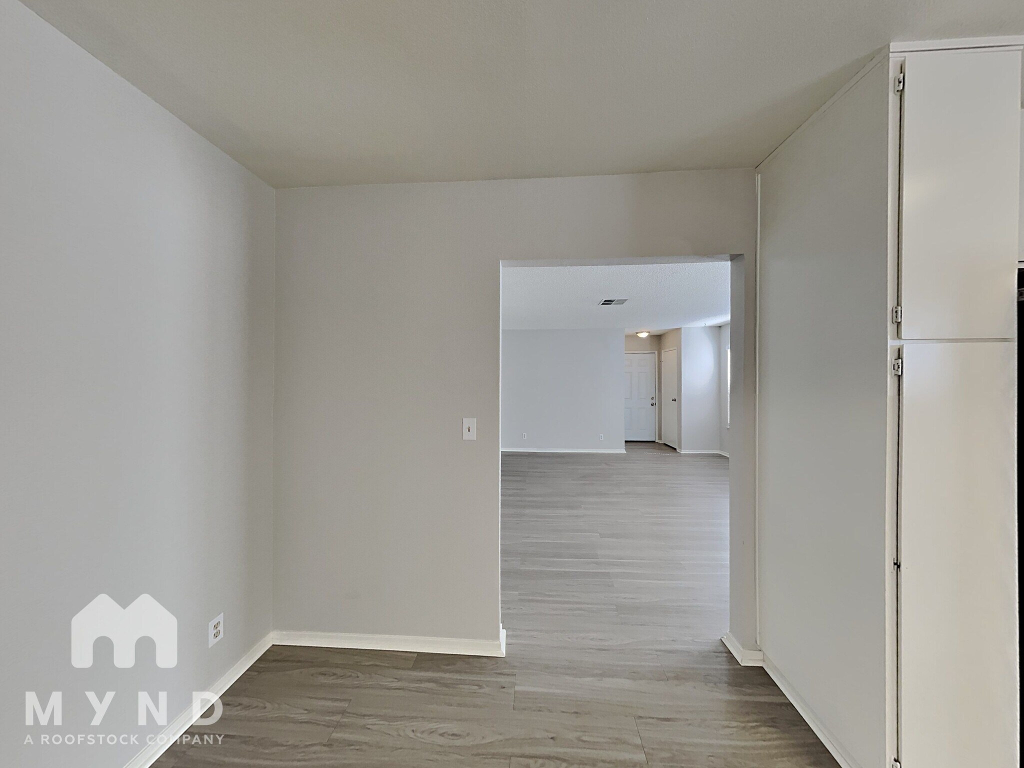 Building Photo - 1567 S Christy Ln