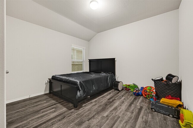 Building Photo - 3022 Sandpiper St
