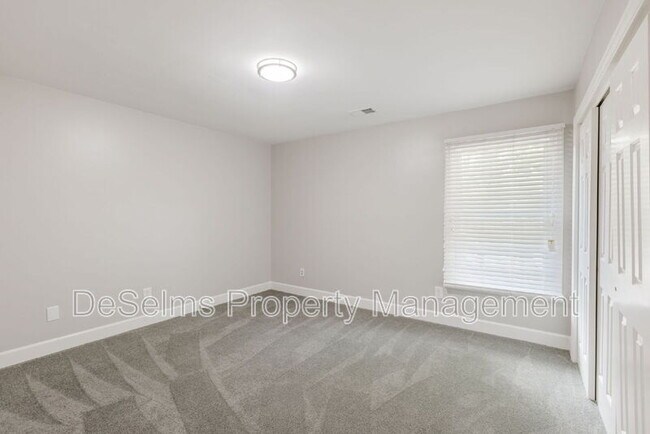 Building Photo - 1012 Beech Tree Ln