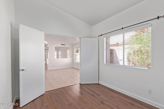 Building Photo - 4354 E Campo Bello Dr