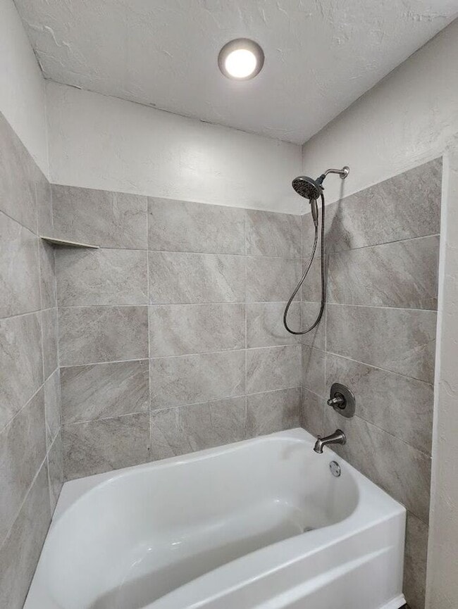 Building Photo - 3 Bed 2 Bath Home-Choctaw Trails Sec I Addition