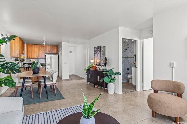 Building Photo - 2474 Kapiolani Blvd