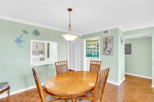 Building Photo - 5300 Jimmy Buffett Mem Hwy