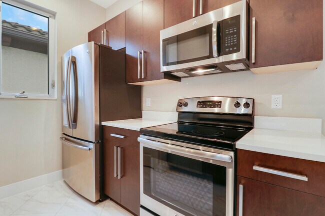 Building Photo - 5029 Grandiflora Rd