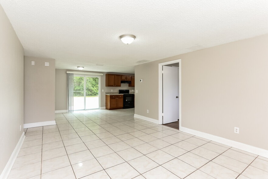 Building Photo - 11075 Bluehill Dr