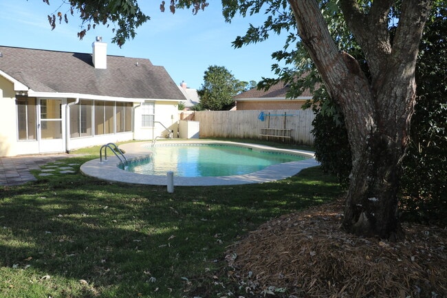 Building Photo - 1925 Catamaran Dr