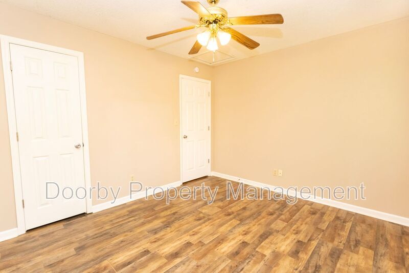 Building Photo - 6330 Harrison Ooltewah Rd