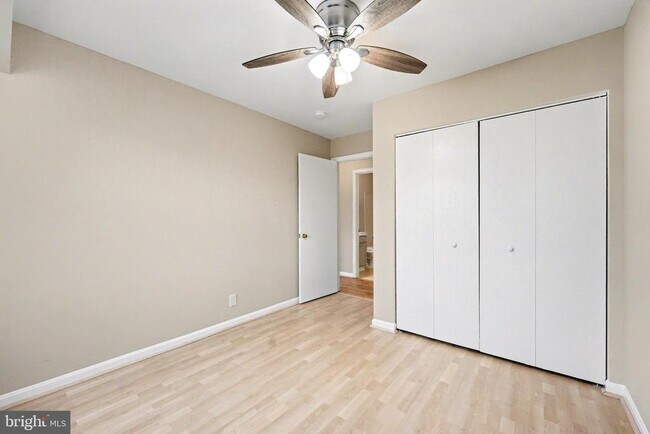 Building Photo - 102 Chesterfield Ln