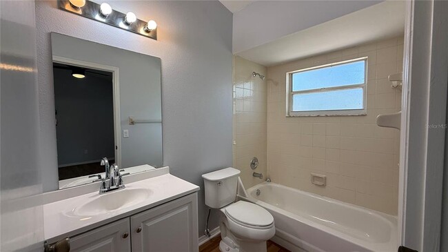 Building Photo - 310 Sunvista Ct