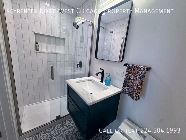 Building Photo - 1028 Tiverton Ct