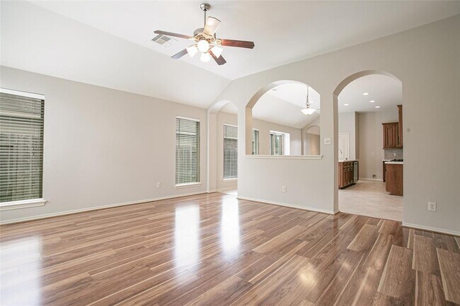 Building Photo - 27522 Gatlin Ln