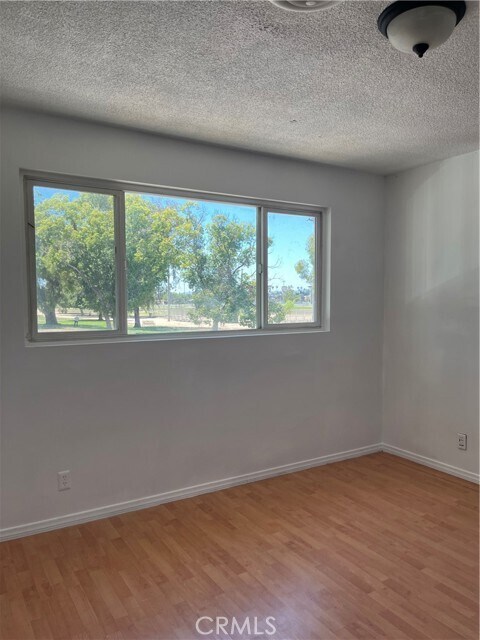 Building Photo - 4936 Hazeltine Ave