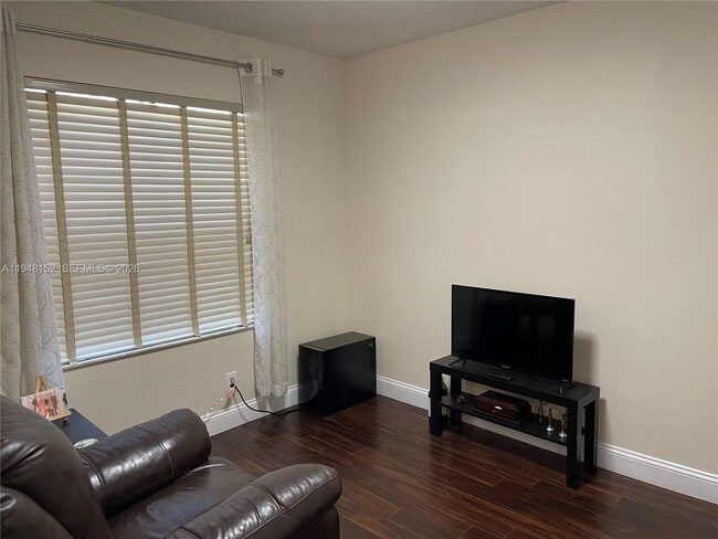 Building Photo - 4192 Laurel Ridge Cir