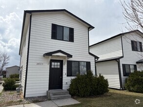 Building Photo - Newly remodeled