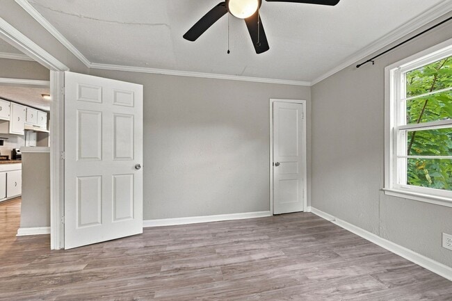 Building Photo - 1202B Cline Ave