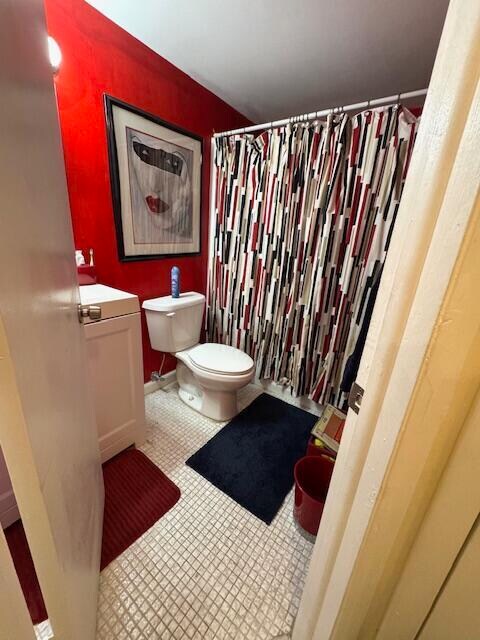 Building Photo - 610 Tennis Club Dr