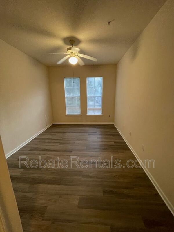 Building Photo - 8290 Gate Pkwy W
