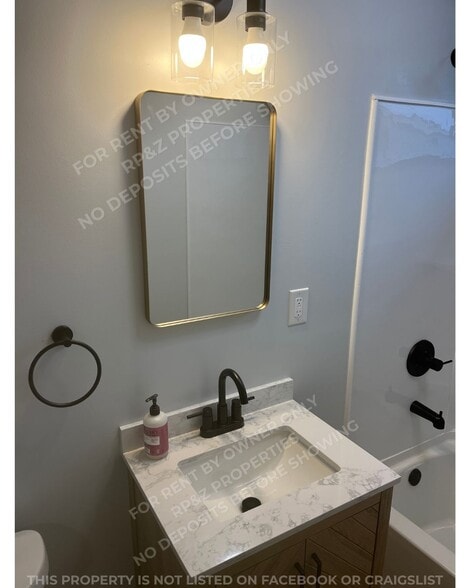 Building Photo - 3418 Fenton Rd