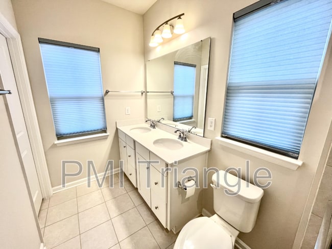 Building Photo - 321 Poplar Leaf Way