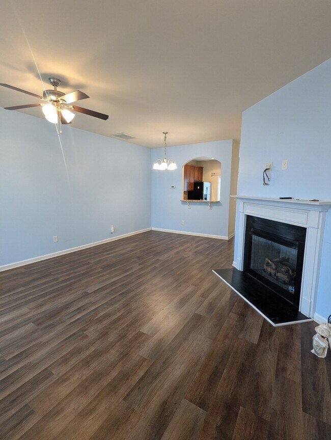 Building Photo - Charming 3-Story Townhome in Shiloh Grove