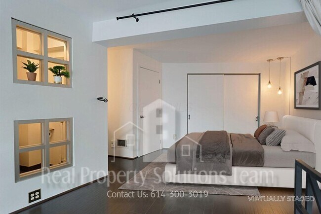 Building Photo - Downtown Condo!