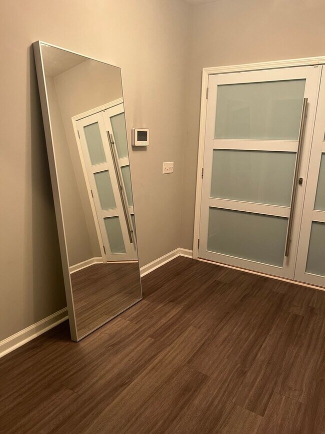 Building Photo - Beautiful 4 BR 2 bath in Prospect Ridge area