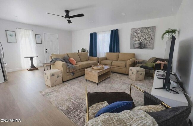 Building Photo - 14620 Yerba Buena Way