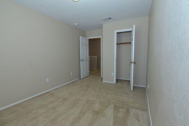 Building Photo - 11525 Autumn Ash Dr