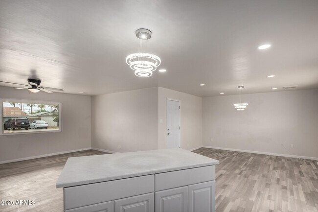 Building Photo - 3626 W Elm St