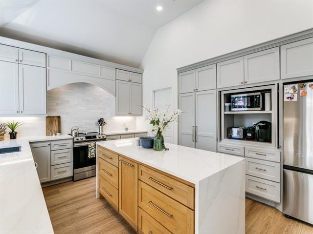 Building Photo - 4137 Crescent Dr