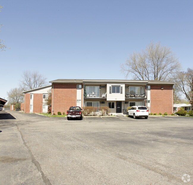 Normandy Oaks 39154115 Benjamin Ave Royal Oak MI 48073 Apartment