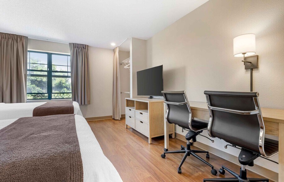 Building Photo - Furnished Studio-San Diego - Carlsbad Village by the Sea