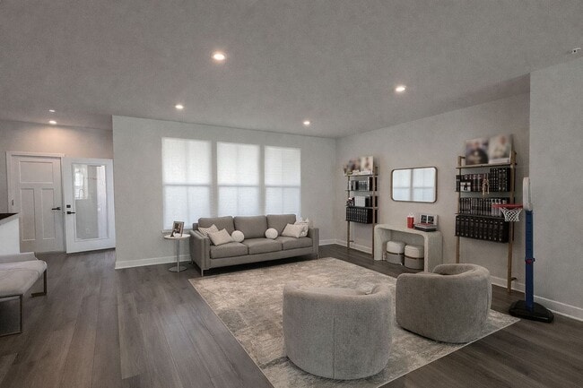 Building Photo - 104 S Durham Dr