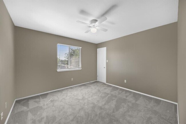 Building Photo - 8404 Tyhurst Dr