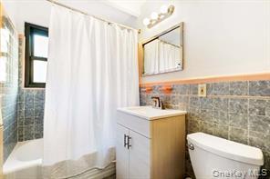 Building Photo - 1662 Tomlinson Ave