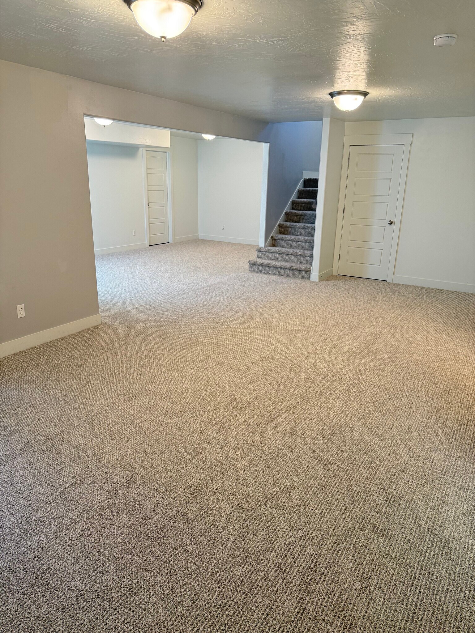 Building Photo - 158 S 140 E