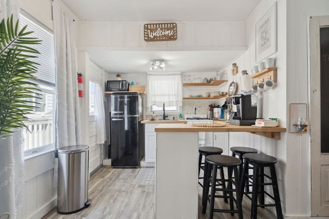 Building Photo - 20 Highland Ave