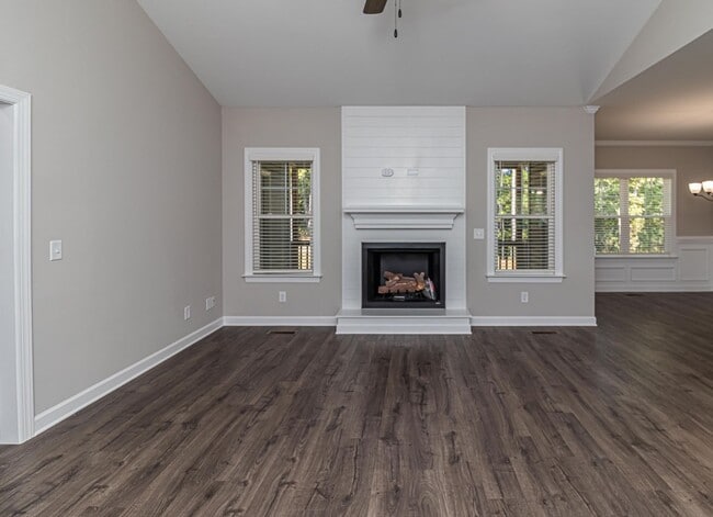 Building Photo - 3 Bed/2 Bath Home - New Construction in Sm...